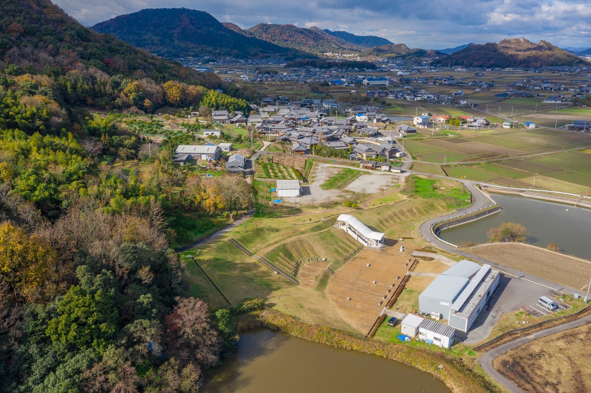 写真05：南東上空からの全景