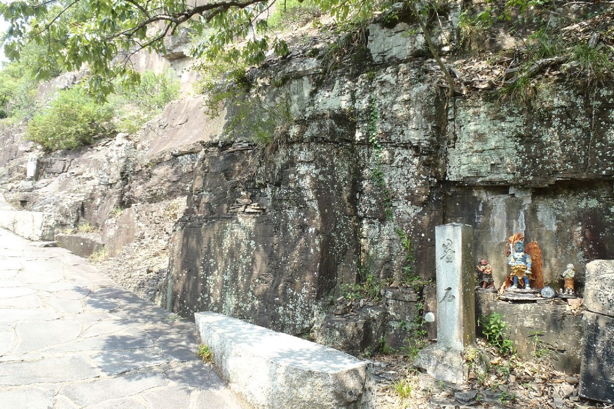 写真09：畳石（高松市教育委員会提供）