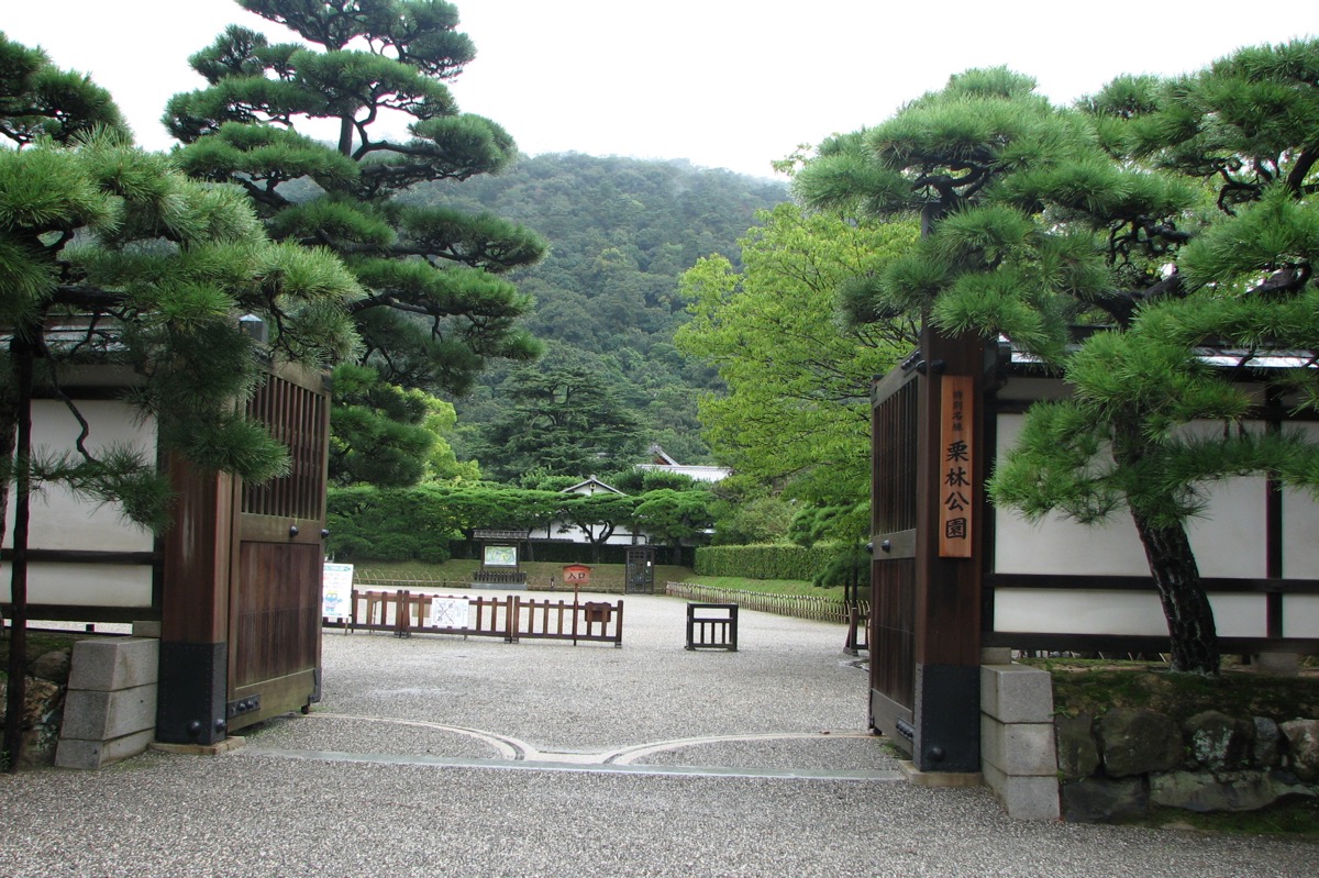 写真04：東門