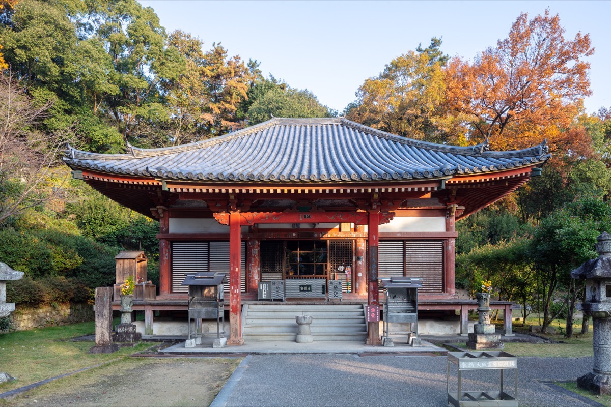 第六十八番札所  神恵院 ・第六十九番札所  観音寺