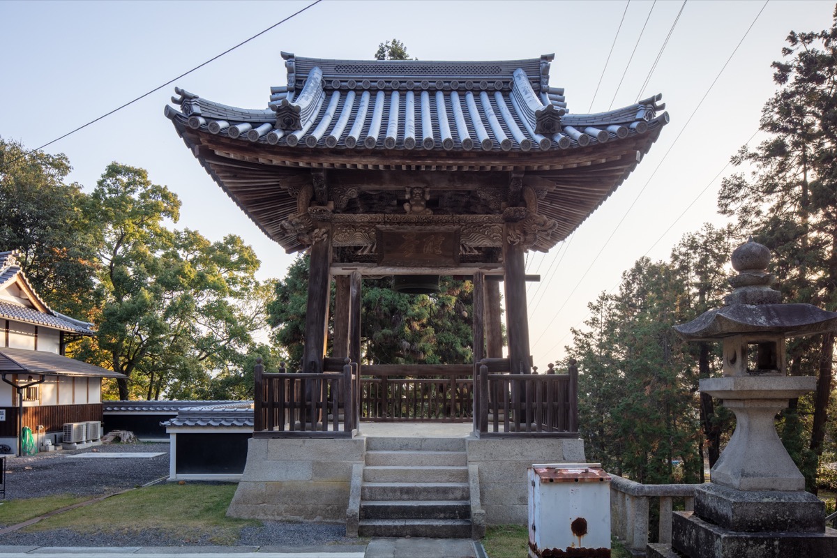 写真08：観音寺 鐘楼