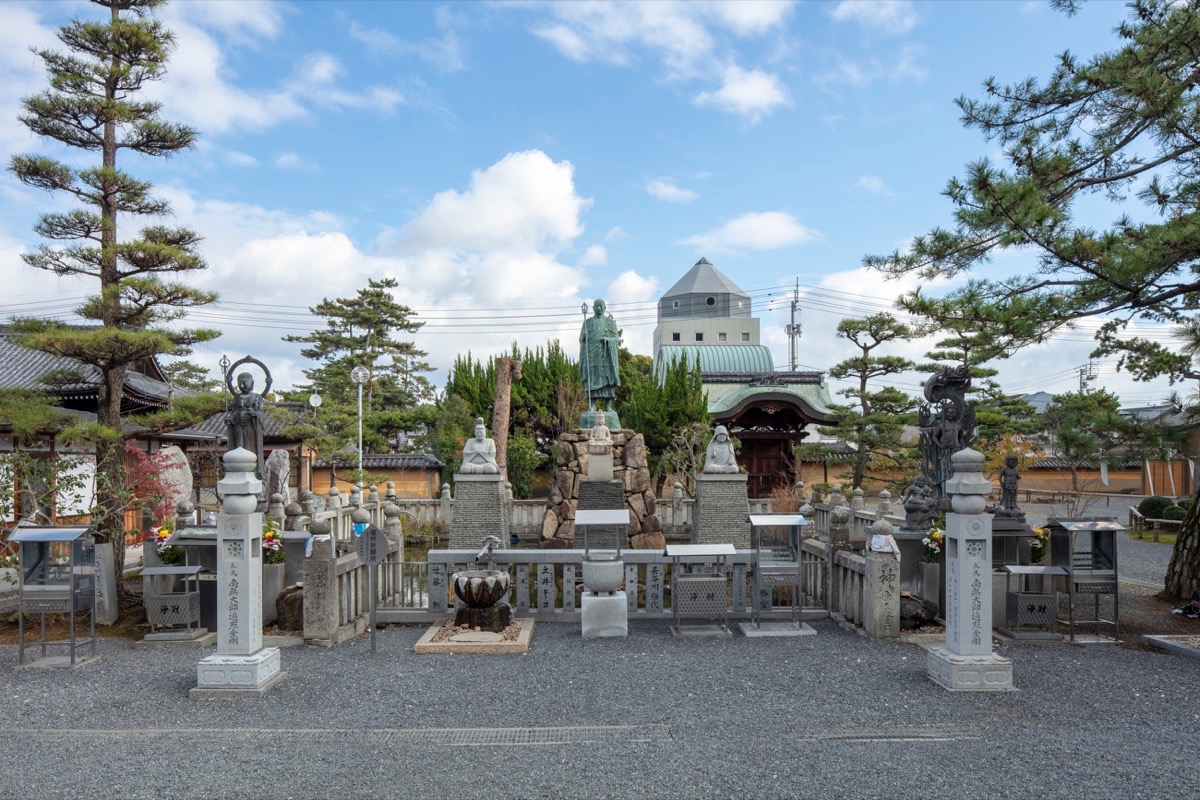 写真09：御影の池