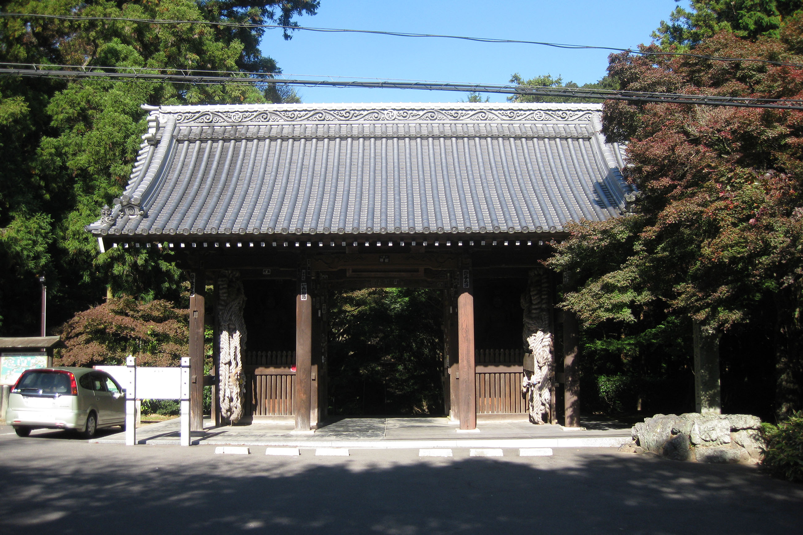 写真02：仁王門