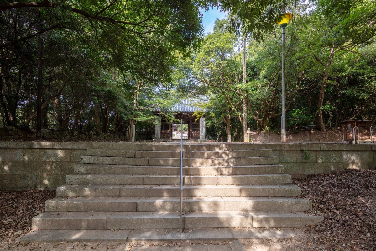 写真02：仁王門