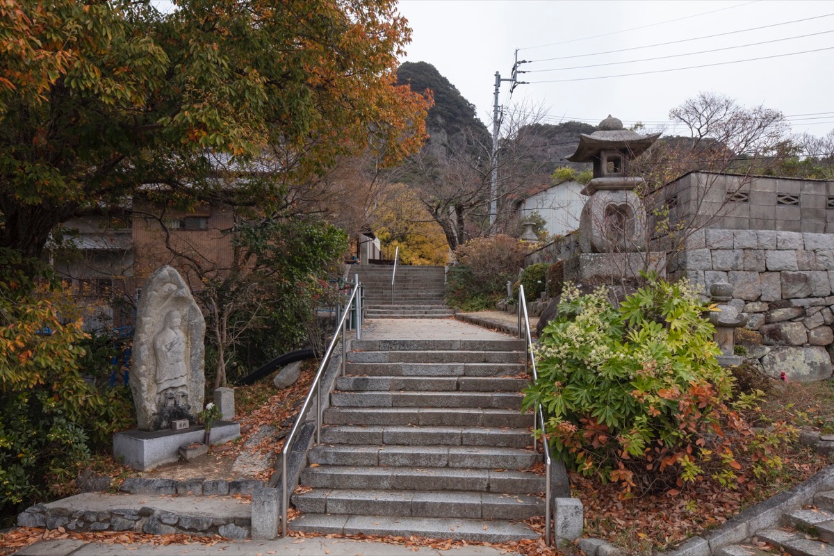 写真03：お迎え大師展望台からの参道