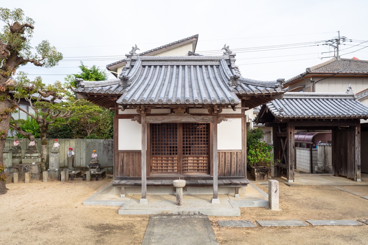 写真08：薬師堂